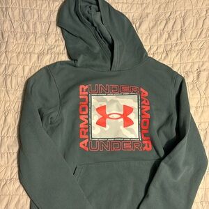 Under Armour kids hoodie.
Youth LG